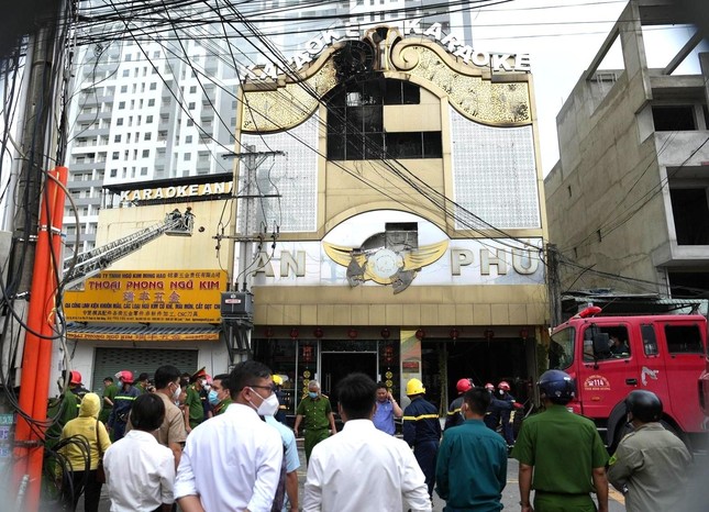 Vụ cháy quán karaoke làm 32 người chết: Cơ sở nhiều lần vi phạm, lao động không có hợp đồng ảnh 1