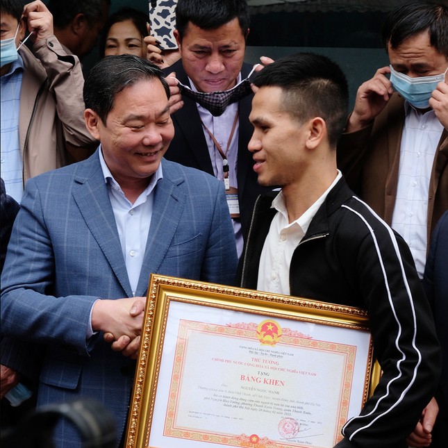 Nguyễn Ngọc Mạnh: 'Tôi không phải người hùng, mọi người đừng tung hô như vậy' ảnh 1