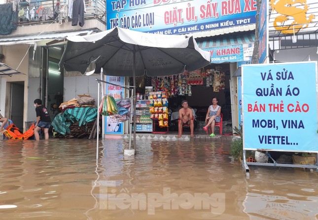 Triều cường tại Cần Thơ 'bất ngờ' lập kỷ lục mới ảnh 5