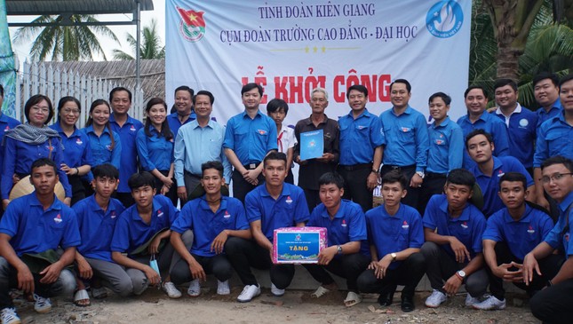 Bí thư Trung ương Đoàn Nguyễn Minh Triết động viên chiến sĩ tình nguyện tại Kiên Giang ảnh 5