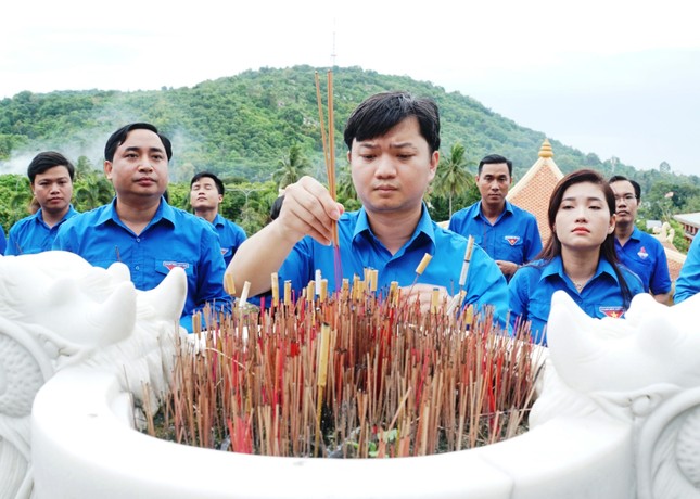 Bí thư Trung ương Đoàn Nguyễn Minh Triết động viên chiến sĩ tình nguyện tại Kiên Giang ảnh 7