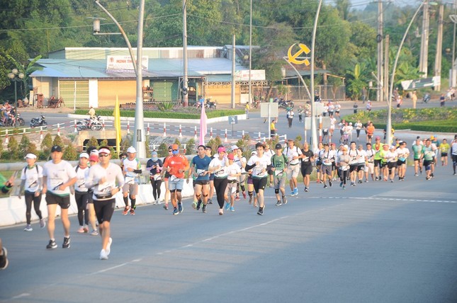 Hậu Giang phát động toàn thể cán bộ, nhân dân luyện tập tham gia giải chạy Marathon ảnh 1