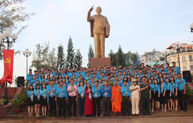 Hoa khôi Thúy Vi được bầu vào Ủy ban Hội LHTN Việt Nam TP Cần Thơ ảnh 2