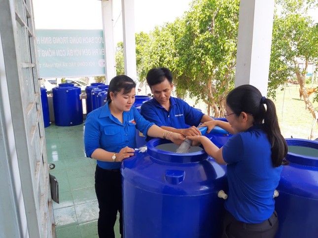 Cận cảnh hạn mặn khốc liệt đe dọa cuộc sống người dân ĐBSCL ảnh 4