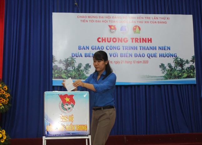 Tuổi trẻ ĐBSCL ủng hộ đồng bào lũ lụt miền Trung ảnh 4