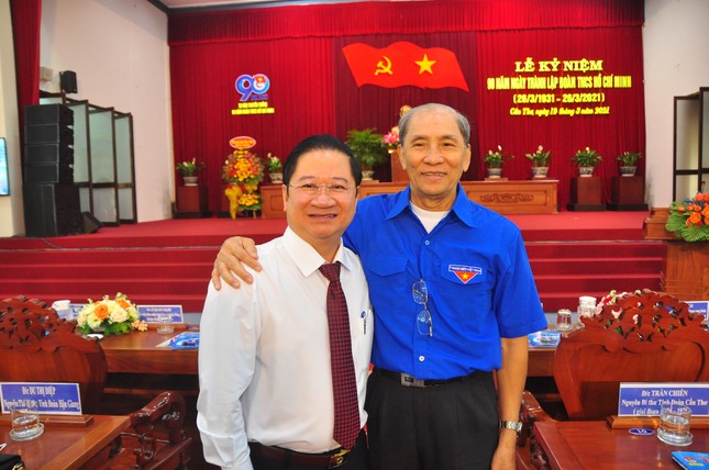 Ban Thường vụ Thành đoàn Cần Thơ kỷ niệm 90 năm thành lập Đoàn ảnh 4