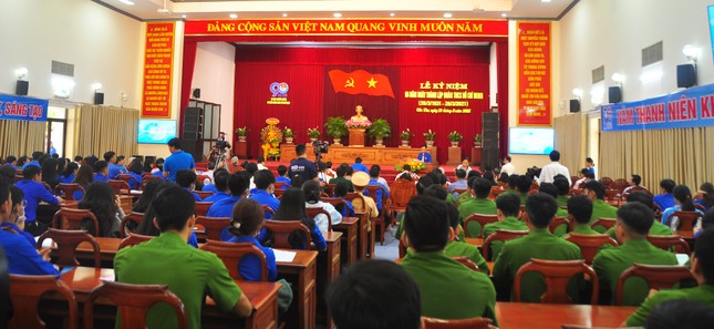 Ban Thường vụ Thành đoàn Cần Thơ kỷ niệm 90 năm thành lập Đoàn ảnh 1