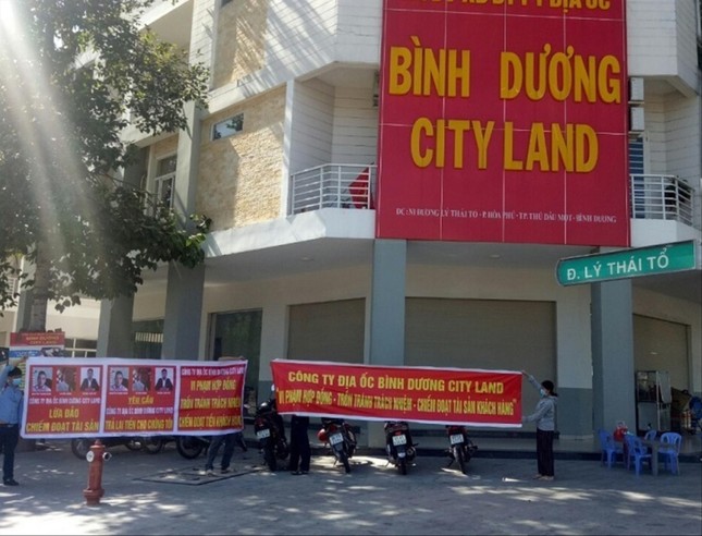 Vẽ dự án 'ma' lừa khách hàng: Ông chủ cao chạy xa bay ảnh 2