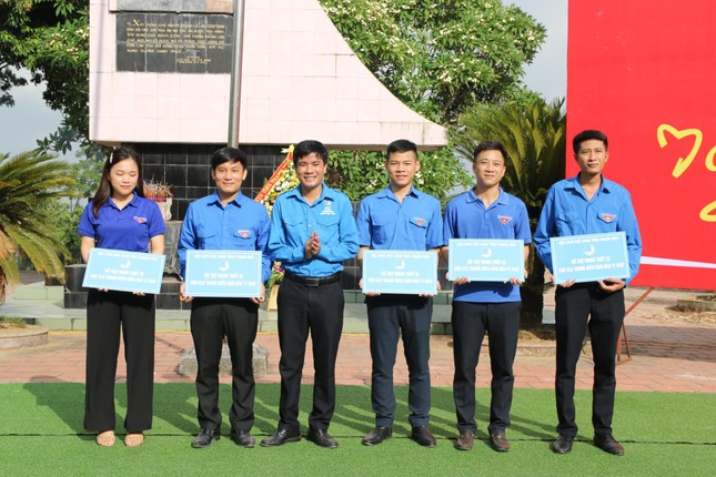 Nhiều hoạt động ý nghĩa tại hành trình ‘Tôi yêu Tổ Quốc tôi’ ảnh 6