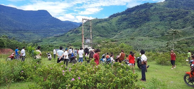 Trèo lên trạm biến áp lấy tổ chim, một học sinh bị điện giật tử vong ảnh 1