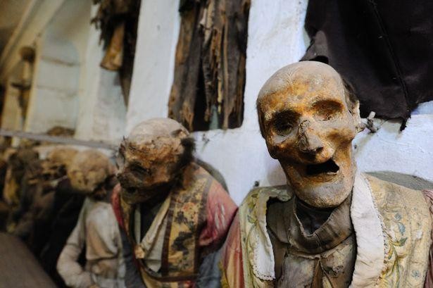 Giải mã bí mật hầm mộ Capuchin nổi tiếng chứa 163 xác ướp trẻ em ảnh 7