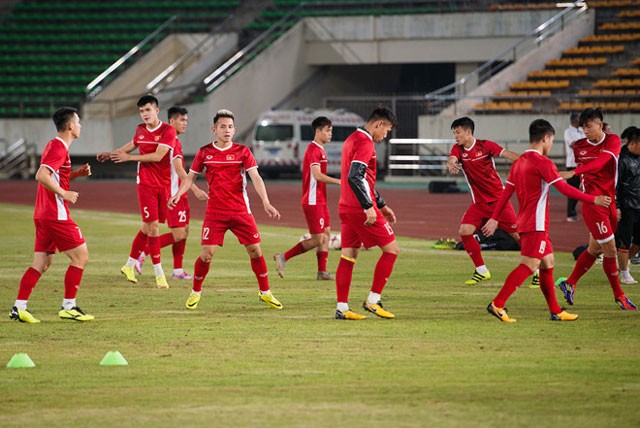 5 đội kiếm nhiều điểm nhất AFF Cup: Tuyển Việt Nam chỉ thua Thái Lan ảnh 2