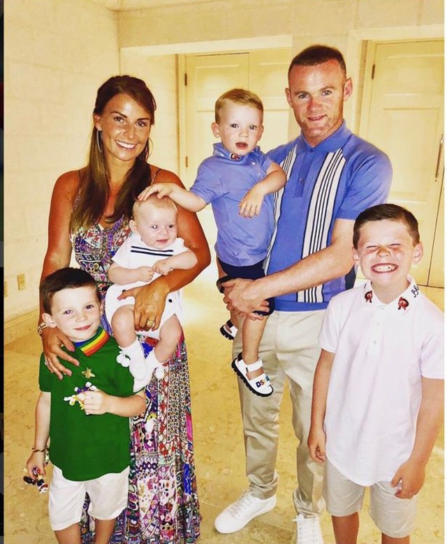 Ngôi sao Wayne Rooney hồi hương vì... sợ vợ ảnh 1