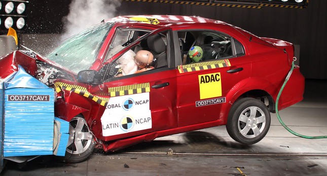 Chevrolet Aveo bị quan ngại về độ an toàn ảnh 1