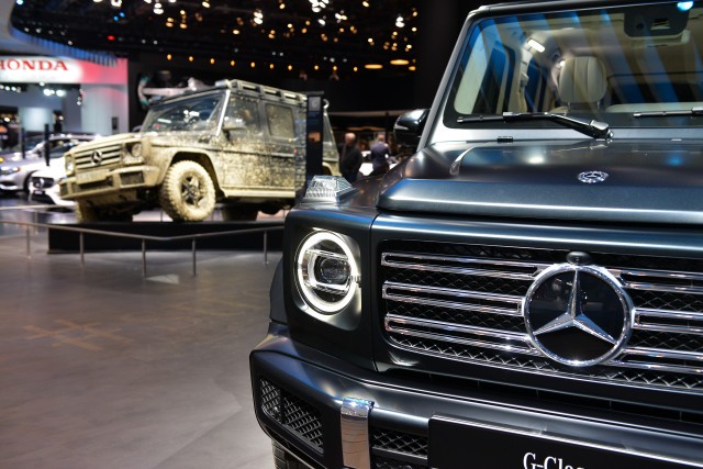 Mercedes vượt Toyota trở thành thương hiệu ôtô giá trị nhất thế giới ảnh 1