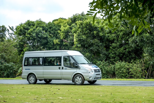 Vì sao Ford Transit thống trị phân khúc xe khách 16 chỗ tại Việt Nam? ảnh 3