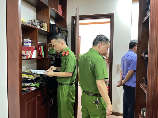 Bắt tạm giam 2 cựu Phó Chủ tịch tỉnh Lào Cai ảnh 2