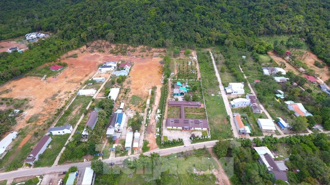 Nhìn từ trên cao đảo ngọc Phú Quốc bị ‘băm nát’ do buông lỏng quản lý ảnh 2