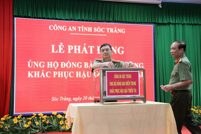 Khi tiếng đồng bào vọng về từ miền Trung ảnh 3