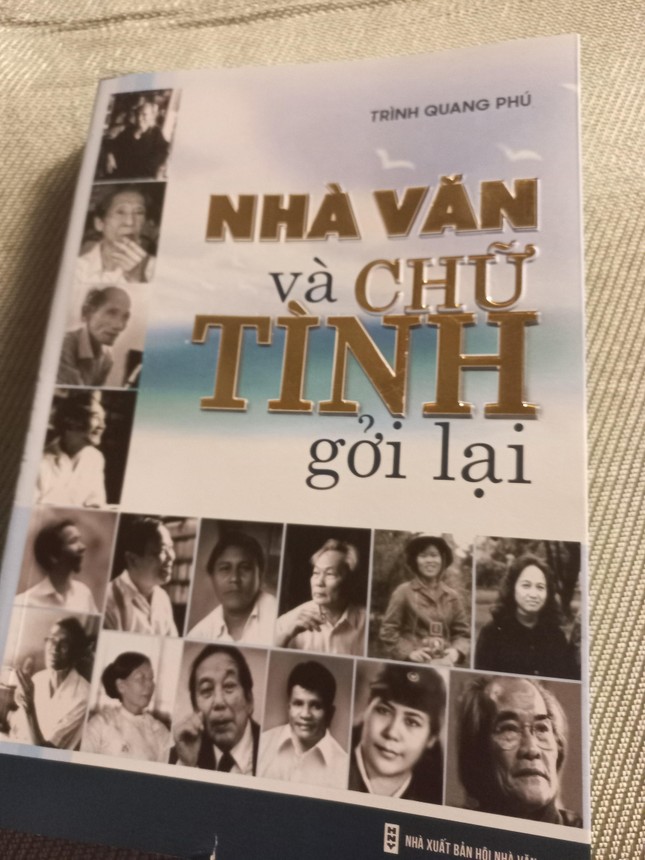 Người gần gụi với các đấng văn chương ảnh 2