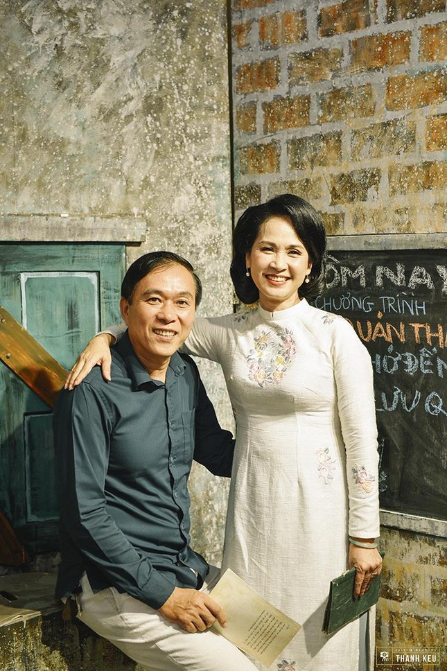 Còn có anh và em, cùng tình yêu ở lại ảnh 2