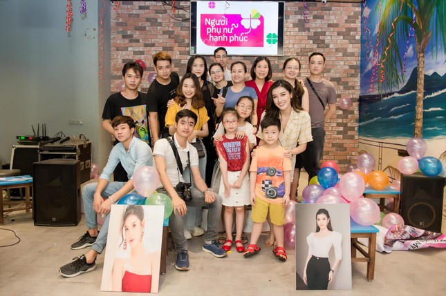 Á hậu Huyền My làm khách mời VTV3 ảnh 1