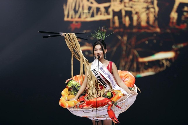 Người đẹp Bạc Liêu Lý Kim Thảo đăng quang Hoa hậu Du lịch Việt Nam Toàn cầu 2021 ảnh 1