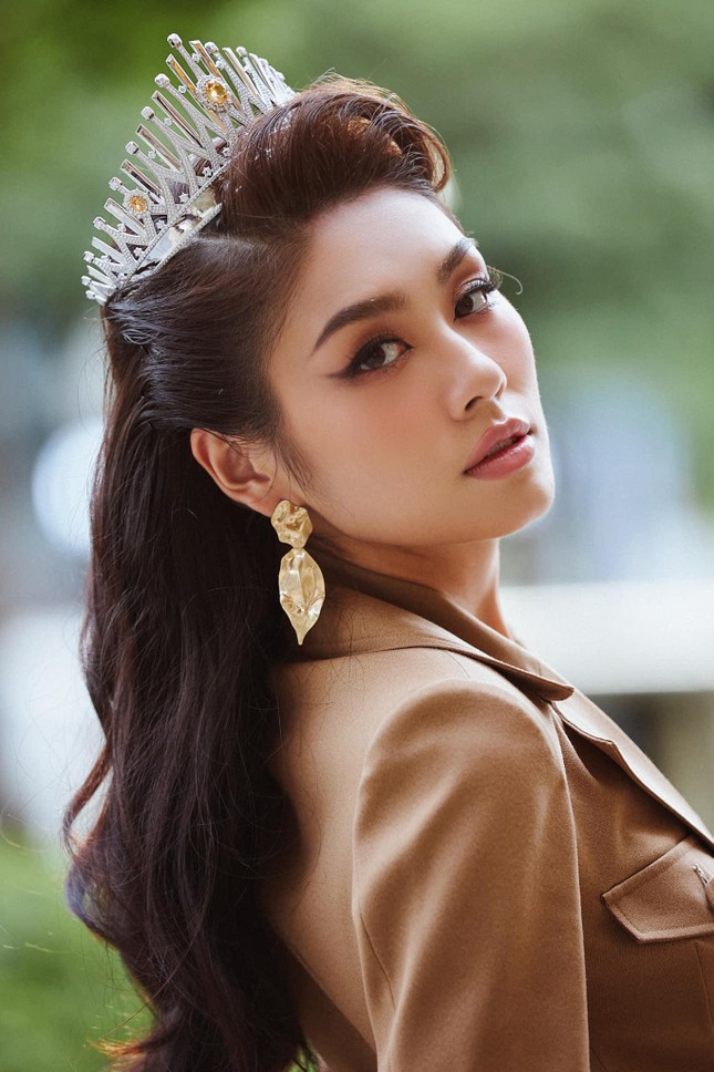 Á hậu Thảo Nhi Lê khẳng định sẽ đưa hai chữ Việt Nam tỏa sáng tại Miss Universe 2023 ảnh 2