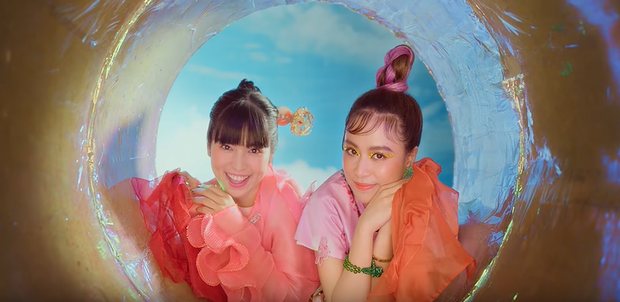 Hậu Hoàng và Trà Long “Mắt Biếc” tham gia MV của Hoàng Thùy Linh ảnh 3