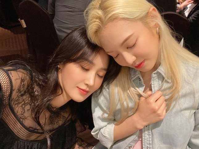SNSD hội tụ hát mừng ngày vui của anh quản lý khiến SONE “bấn loạn” ảnh 5