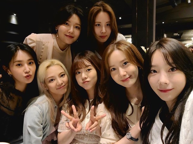 SNSD hội tụ hát mừng ngày vui của anh quản lý khiến SONE “bấn loạn” ảnh 3