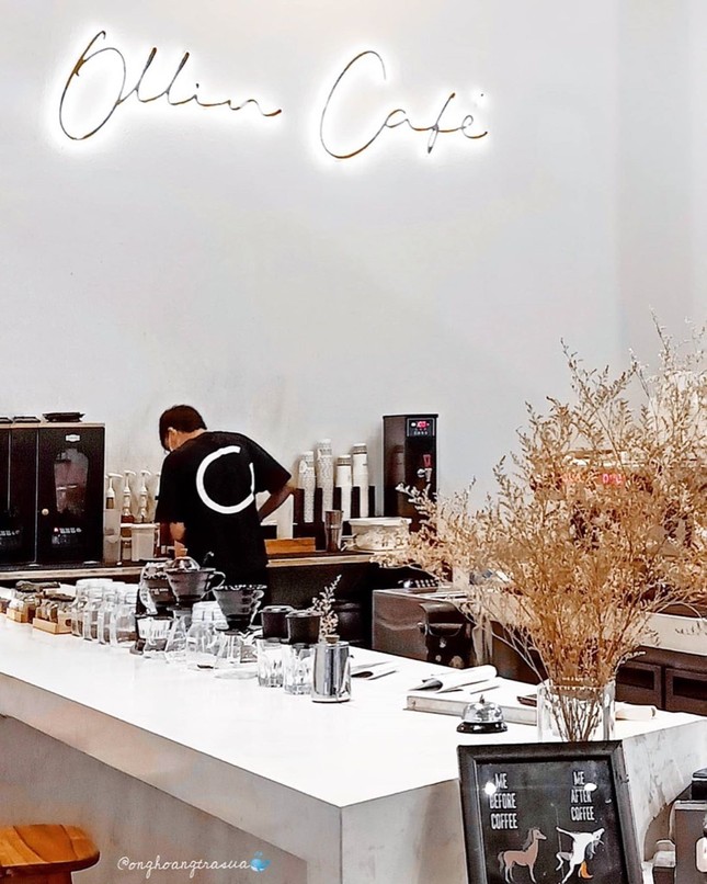 Ngất ngây với những thiên đường café “trắng tinh” và “đen tuyền” ở Sài Gòn ảnh 6