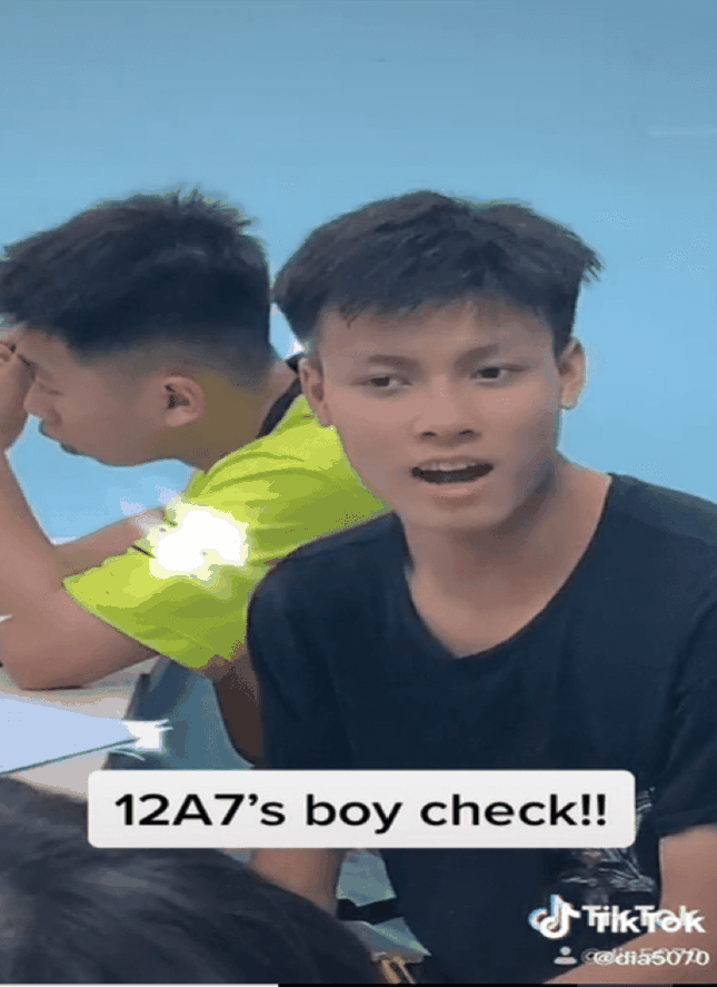 “Team nữ sinh” hào hứng khoe “mỹ nam lớp mình” không thua kém ai trên TikTok ảnh 5