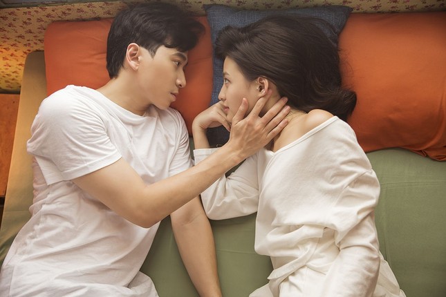 Karik trải nghiệm cuộc tình đớn đau, đầy gay cấn với hotgirl Minh Ngọc trong MV mới ảnh 6