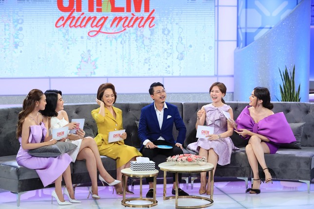 “Chị Em Chúng Mình“: 17 tuổi vẫn chưa dậy thì, Hari Won từng muốn làm đàn ông ảnh 7