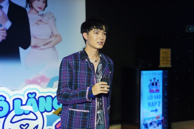 Cùng nhau làm “cố vấn tình yêu” nhưng Sam “tố” Ngô Kiến Huy vẫn trong tình trạng “ế” ảnh 2