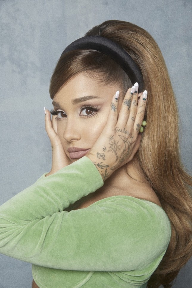 Những bài hát không-thể-không-nghe trong album “positions” của Ariana Grande ảnh 2