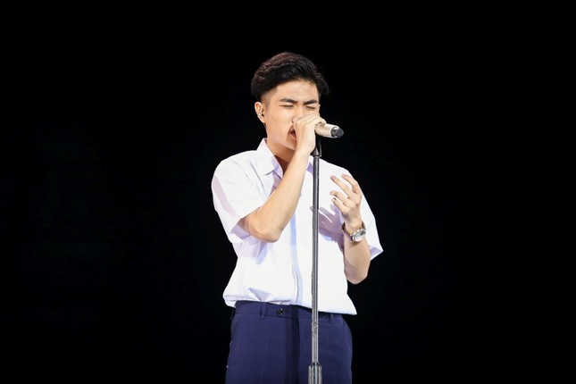 Color rap về hủ tiếu, Right nhờ HIEUTHUHAI phụ diễn để "hồi sinh" ở King Of Rap ảnh 3