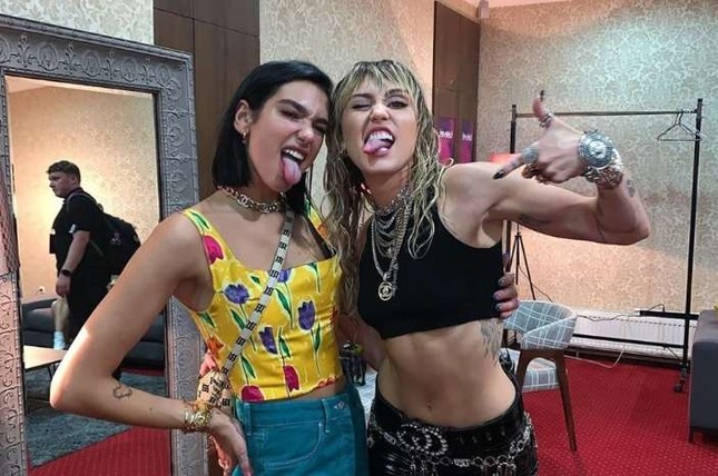 Shawn Mendes x Justin Bieber, Miley Cyrus x Dua Lipa: Đâu là “bom tấn” kết hợp của US&UK? ảnh 5