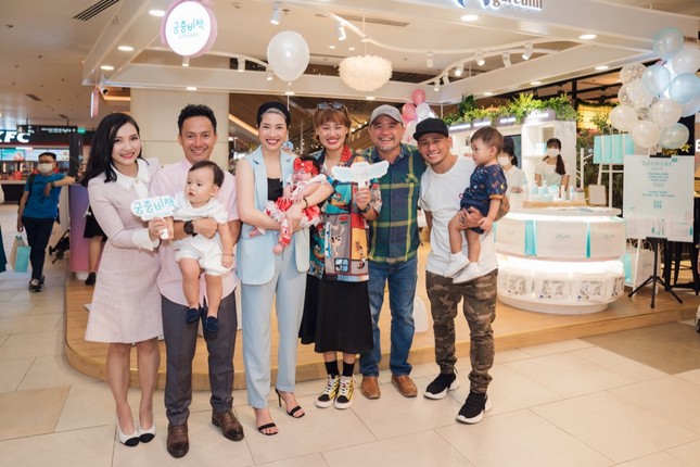 Lần hiếm hoi “ông bố bỉm sữa” Tiến Đạt khoe con trai kháu khỉnh tại sự kiện ảnh 3