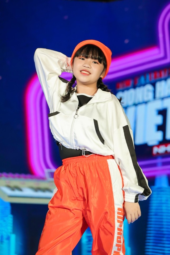 Giọng hát Việt nhí: Big Daddy - Emily tung quà “khủng” nhưng lại là đội “ế” nhất tập 1 ảnh 6