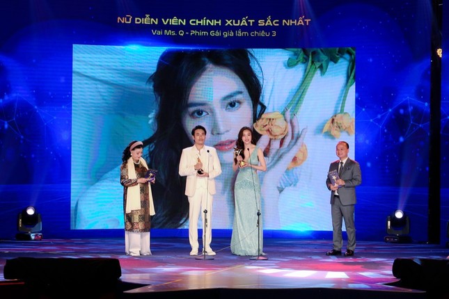“Ngôi Sao Xanh” lần 7: Ninh Dương Lan Ngọc nhận giải “Nữ diễn viên chính xuất sắc nhất” ảnh 8