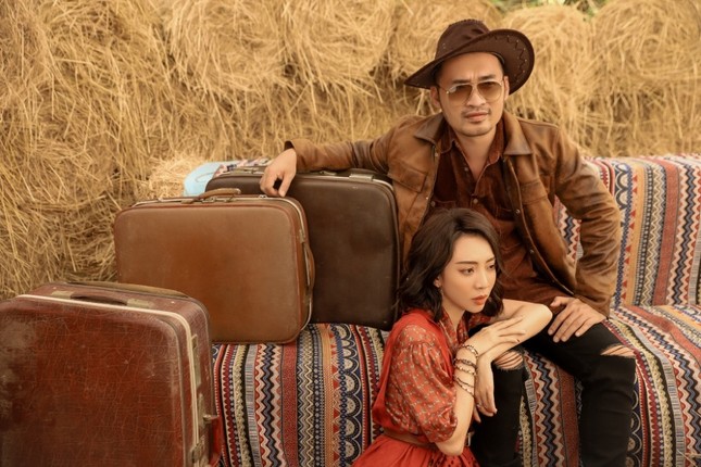 Thu Trang - Tiến Luật “trốn con” hẹn hò ở Đà Lạt, xác nhận làm “Chị Mười Ba” phần 3 ảnh 5
