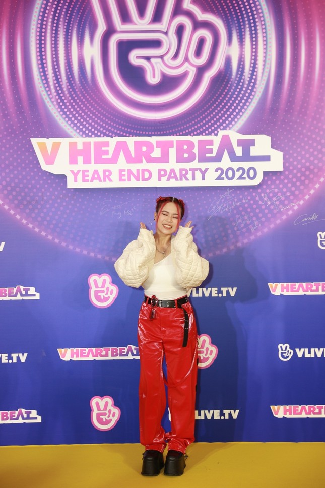 Cặp đôi Nam Em - Lãnh Thanh ngọt ngào sánh vai tại “V Heartbeat Year End Party“ ảnh 9