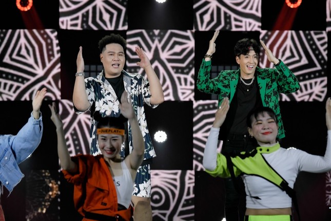 Bùi Anh Tuấn hát cùng Quán quân “King of Rap”, Hòa Minzy nhận rapper Lăng LD làm em trai ảnh 7
