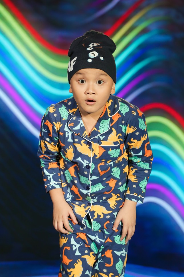 Big Daddy - Emily hai lần nhìn thí sinh yêu thích về đội đối thủ, nắm được “át chủ bài” phút chót ảnh 2