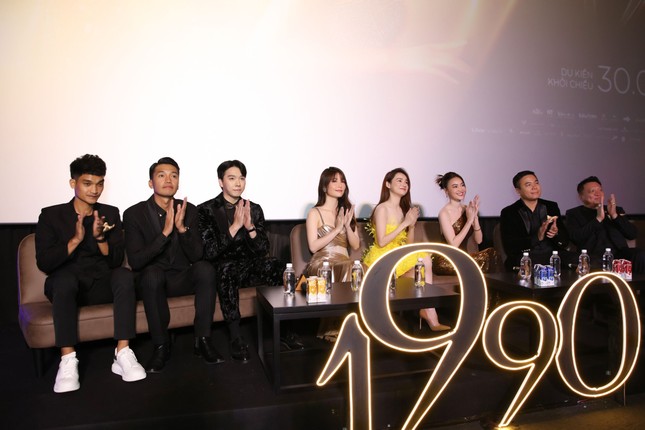 Quang Tuấn tiết lộ bí quyết vào vai vợ chồng với Nhã Phương trong phim “1990” ảnh 1