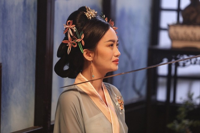 Denis Đặng, Nguyễn Trần Trung Quân tung phim ngắn âm nhạc đậm màu “cung đấu“ ảnh 3