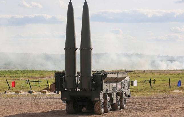 Sức mạnh khủng khiếp của tên lửa Iskander-M được Nga sử dụng ở Ukraine ảnh 2