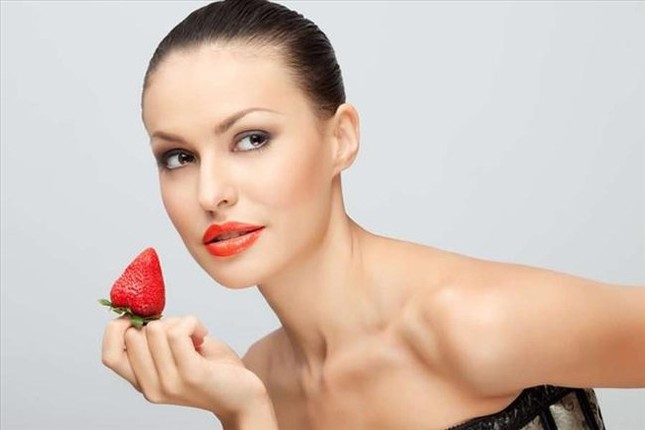 Chống ung thư, đẹp da, tốt cho tim nhờ ... quả dâu tây ảnh 1